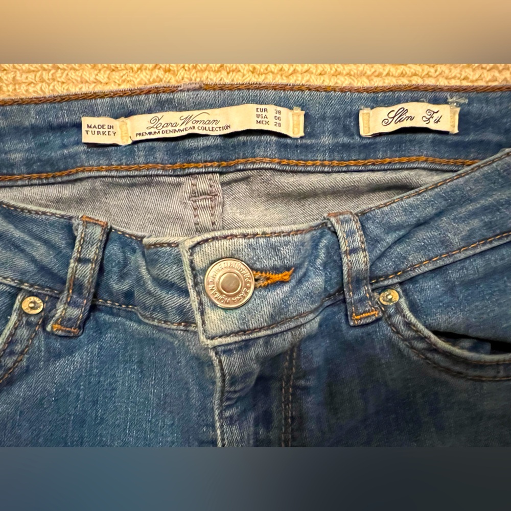 Zara Slim Fit Jeans Size 6